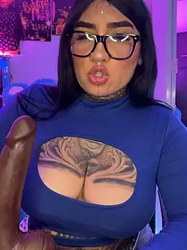 Онлайн чат XXX CloeeBeckam