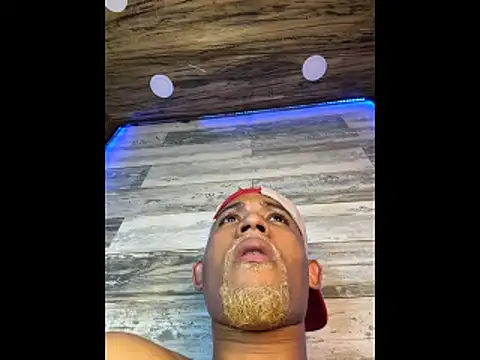 B_WildのライブXXXチャット