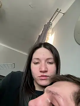 Chatroom XXX en direct de horny_milkis