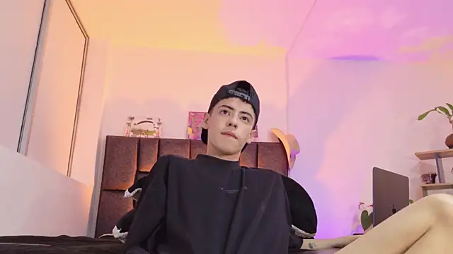 Sebastian_Reed 即時 XXX 聊天