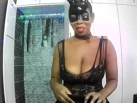 BaDSubMiss Adlı Modelin Canlı XXX Sohbeti