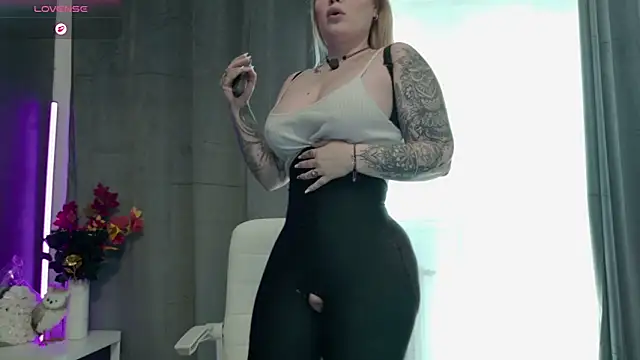 Issa_Jo 即時 XXX 聊天