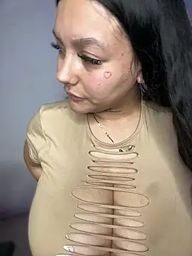 Miia__Taylor Adlı Modelin Canlı XXX Sohbeti