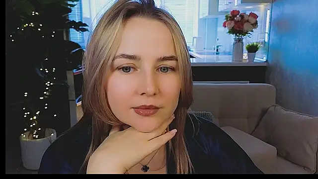 Mira_Mermayd's Live XXX Chat