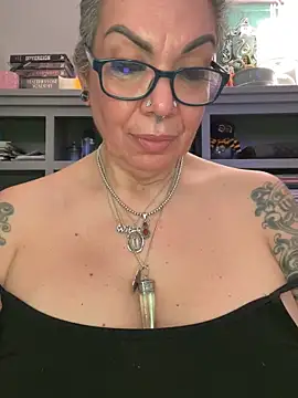 dieseldame1313 Chat XXX live