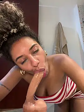 Belkaj élő XXX-chatje