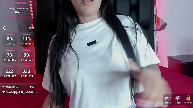 LuciaMoretti_: онлайн-секс-чат