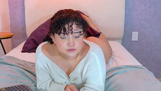 Tracielowe_w Chat XXX in diretta