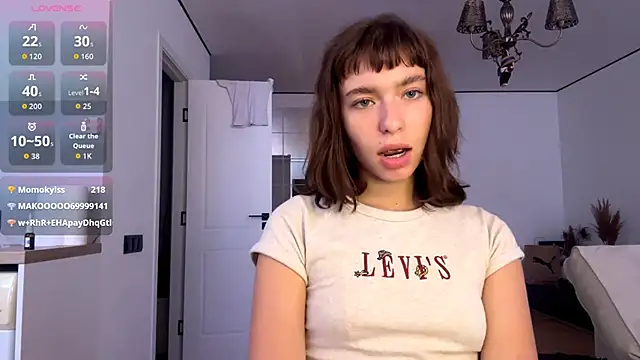 DeltaNorwoode élő XXX-chatje