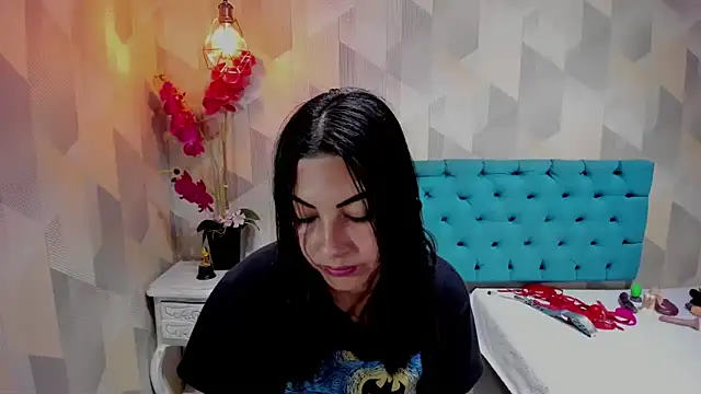 AdaFawxx Adlı Modelin Canlı XXX Sohbeti