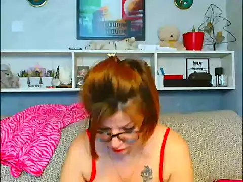 Natali3855 Adlı Modelin Canlı XXX Sohbeti