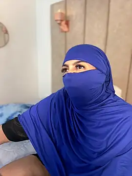 rashaaa_ Show in webcam