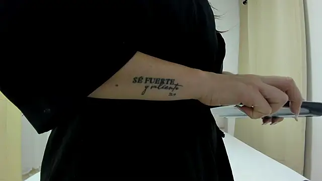 andyylove_jk Adlı Modelin Canlı XXX Sohbeti