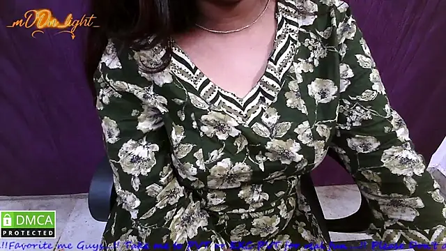 XXX chat uživo modela _mOOn_light_