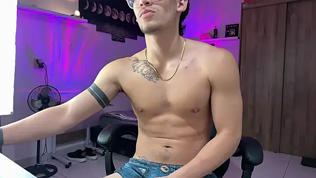 Kisan_Smith's Live XXX Chat