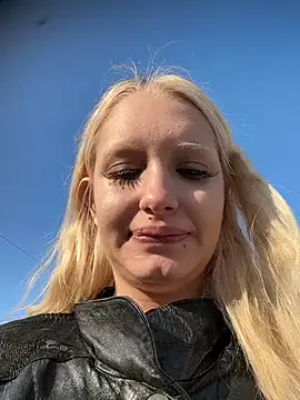 Chatroom XXX en direct de Mila_NoRules