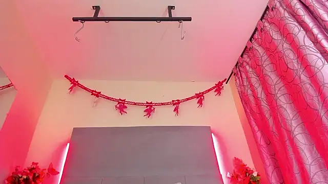 scarlet_hit Adlı Modelin Canlı XXX Sohbeti