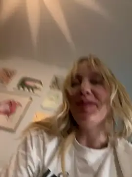 แชท XXX สดของ rileylovesyou