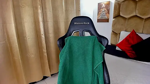 Chat XXX en directo de Emmet_CollinsJS