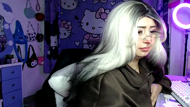 lussyevans24 Chat XXX in diretta