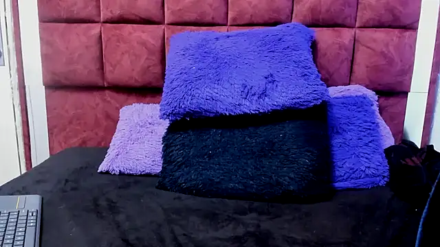 DAKOTALUCIFENA's Live XXX Chat