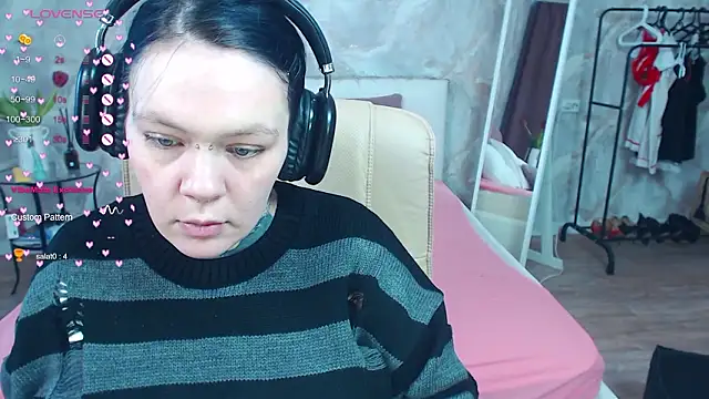 Qwerty_Anna_Lbo 现场XXX聊天