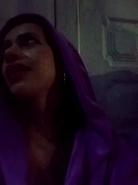 Mariam_Lopez__ élő XXX-chatje