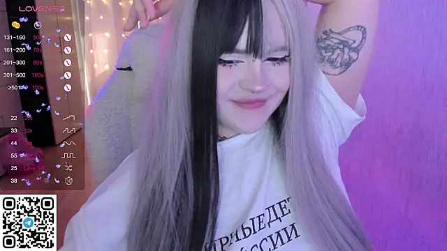 SelenaCute's Live XXX Chat