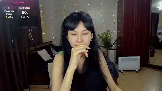 SheilaRare Adlı Modelin Canlı XXX Sohbeti