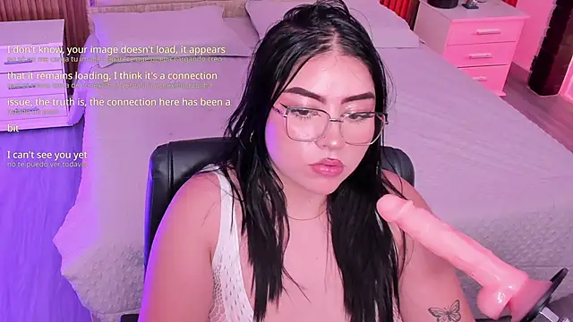 Emberrvelvet Live XXX-Chat