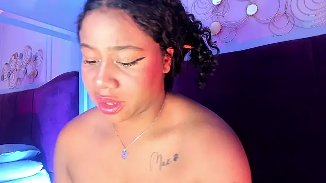 Sofi_Fox_のライブXXXチャット