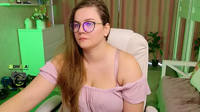 KellyKleine 即時 XXX 聊天