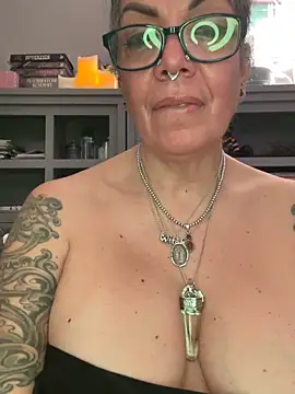 dieseldame1313 Show Webcam