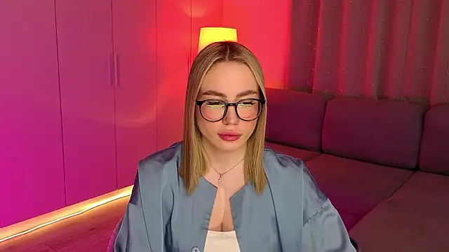 Aurelia_Voss Adlı Modelin Canlı XXX Sohbeti