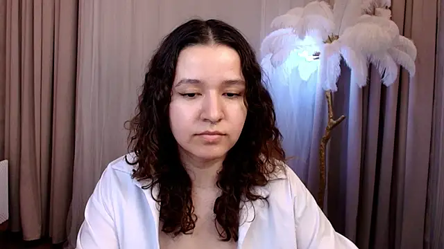 _M1ra_ Adlı Modelin Canlı XXX Sohbeti