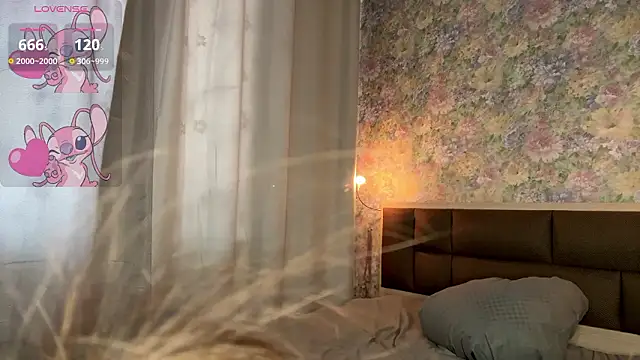 Онлайн чат XXX LoraDavi