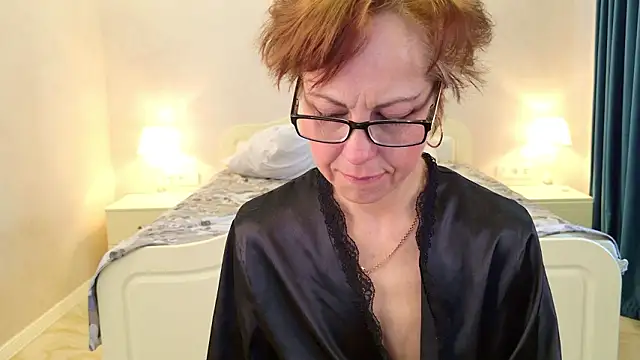 LioraWeiss élő XXX-chatje