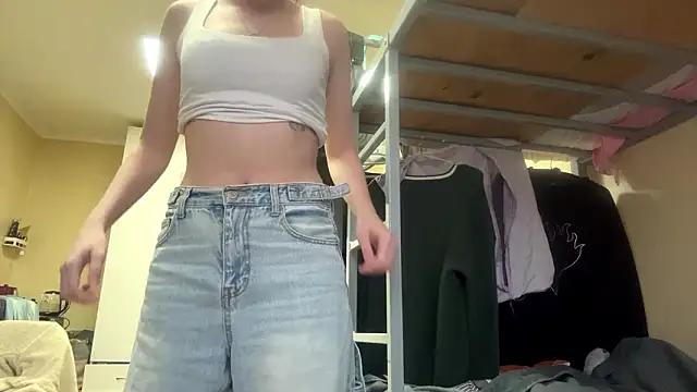 AquilineOrites' Live XXX Chat