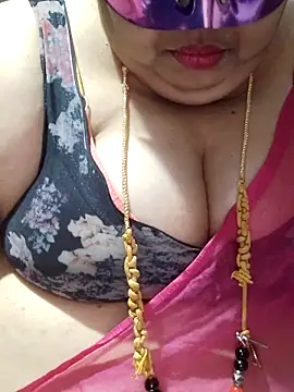 tamilthanushri Webcam Show