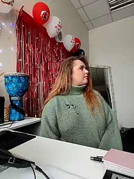 Juicy_PeachLux élő XXX-chatje