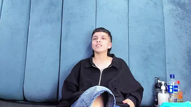 Megan_Thompson_ Adlı Modelin Canlı XXX Sohbeti