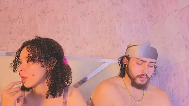 Benny_and_Mark's Live XXX Chat