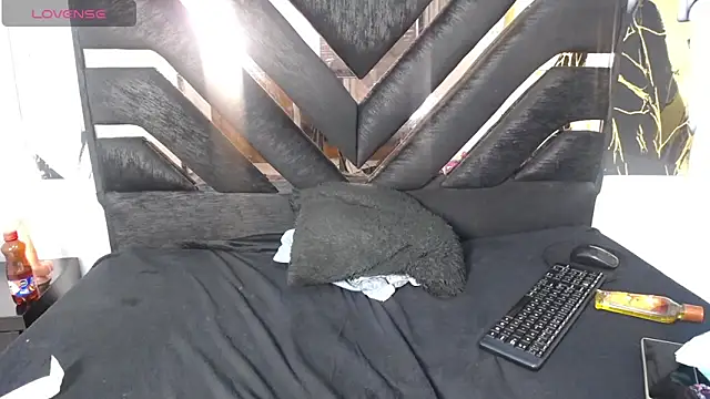 lunaember_cs: απευθείας συνομιλία ΧΧΧ