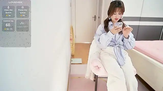 Yuzuki-sweet Chat XXX in diretta