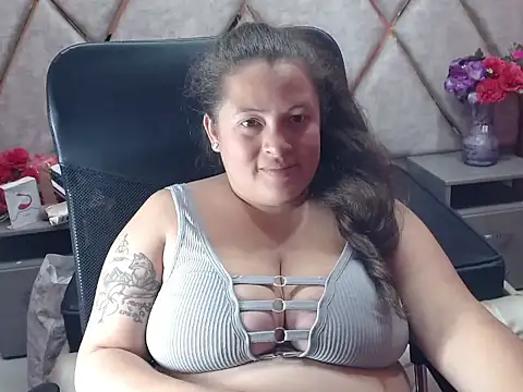 Czat XXX na żywo – Sarah_Boobs_