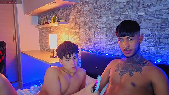 Онлайн чат XXX TheimperialBoys77