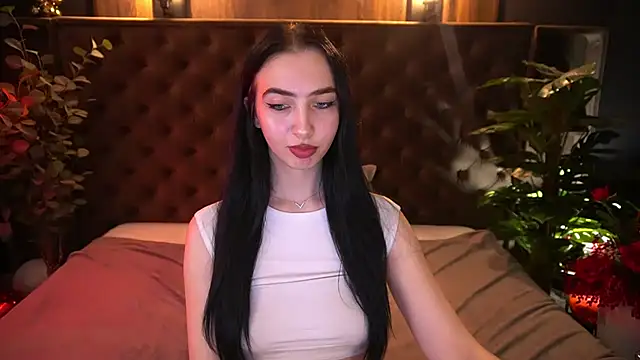 WildKittenX_'s Live XXX Chat