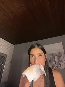 Praga_Pink 라이브 XXX 채팅