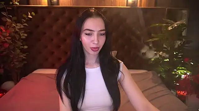 WildKittenX_'s Live XXX Chat