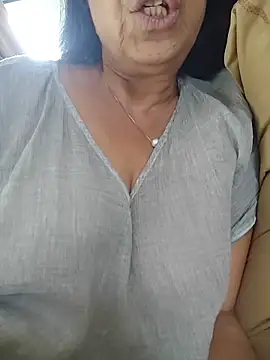 NakedMILFx's Live XXX Chat